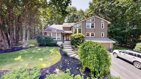 44 Kris Alan Dr, Holden, MA 01520