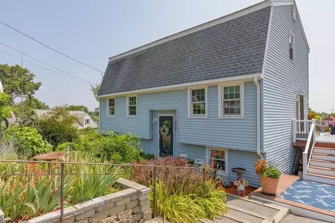 29 Mulcahy Ln, Billerica, MA 01821