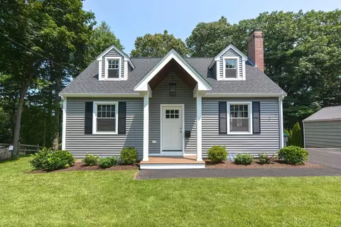 13 Macarthur Rd, Natick, MA 01760