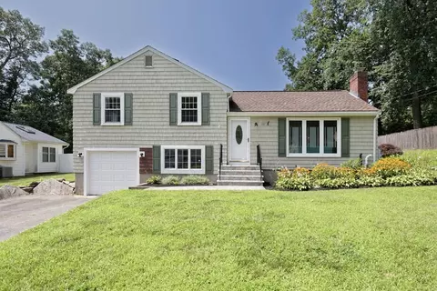 130 Lockland Ave, Framingham, MA 01701
