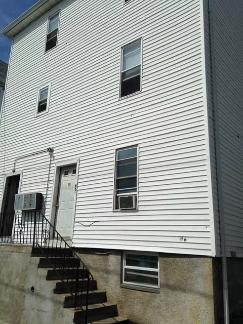 85 Beetle St, New Bedford, MA 02746