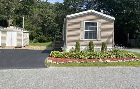 107 Upton St, Billerica, MA 01862
