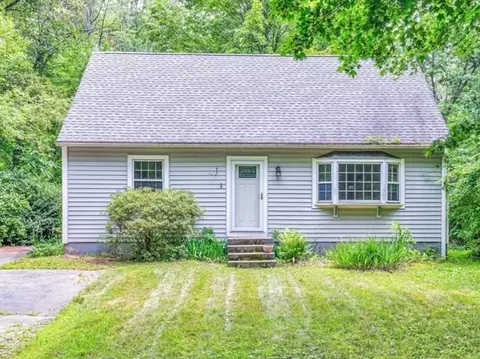 91 Pierce Rd, West Brookfield, MA 01585