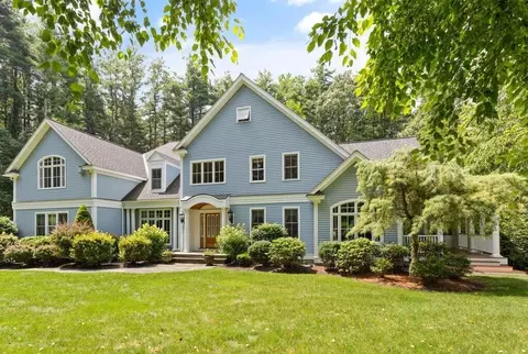 36 Plantation Cir, Sudbury, MA 01776