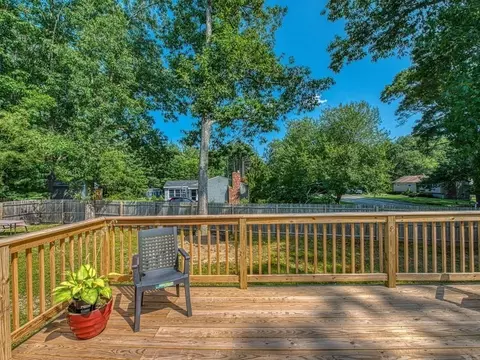 9 Nicholas Rd, Raynham, MA 02767 photo 8