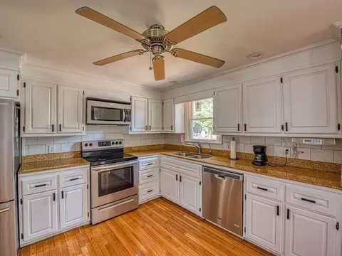 9 Nicholas Rd, Raynham, MA 02767 photo 11