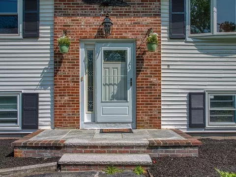 9 Nicholas Rd, Raynham, MA 02767 photo 3