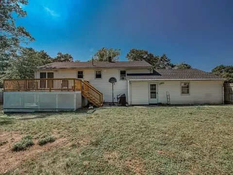 9 Nicholas Rd, Raynham, MA 02767 photo 4