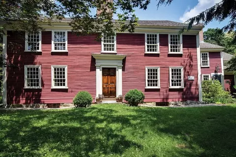 6 Sudbury Rd, Stow, MA 01775