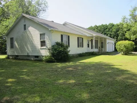 380 Main St, Easthampton, MA 01027 photo 3
