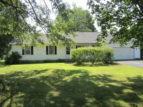 380 Main St, Easthampton, MA 01027 photo 4