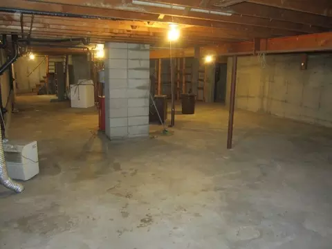 380 Main St, Easthampton, MA 01027 photo 29