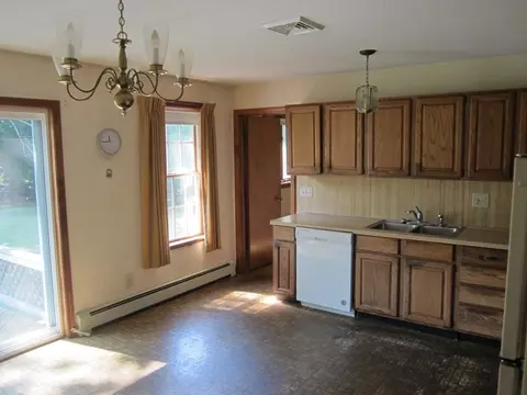 380 Main St, Easthampton, MA 01027 photo 12