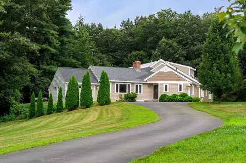 105 Church St, Merrimac, MA 01860