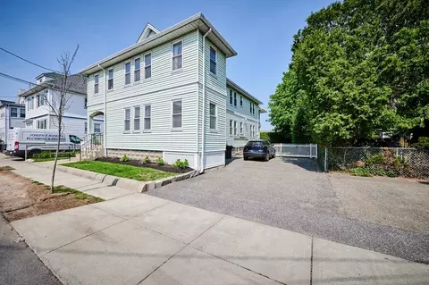 13-15 Keenan St, Watertown, MA 02472