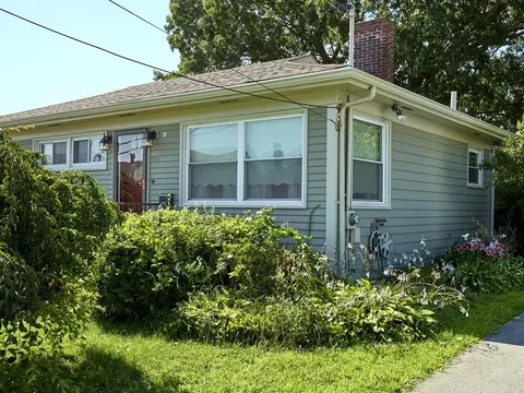 1251 President Ave, Fall River, MA 02720 photo 3