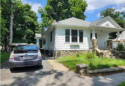 16 Clason Rd, Worcester, MA 01606