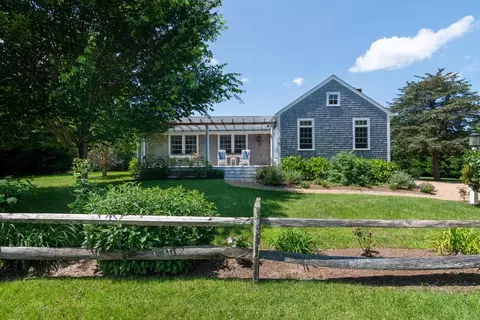 22 Kitts Field Cir, Edgartown, MA 02539