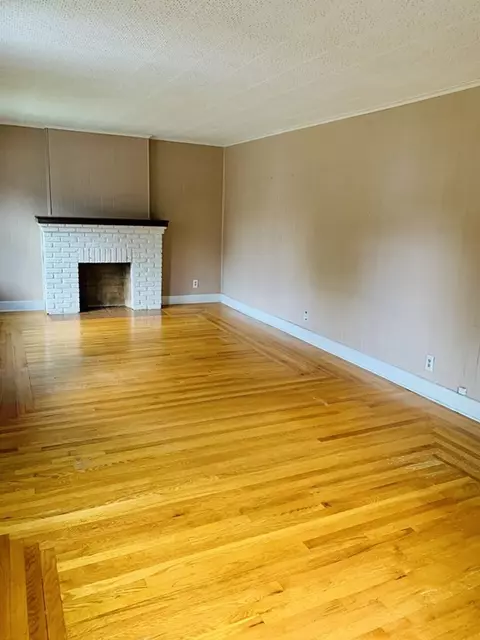 11 Turner St, Springfield, MA 01108 photo 7