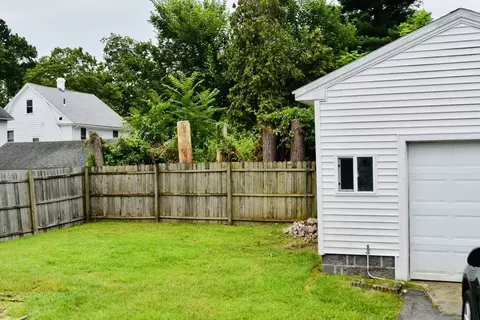 11 Turner St, Springfield, MA 01108 photo 5