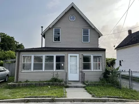 22 Twelfth St, Wareham, MA 02558