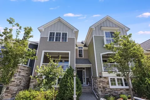 111 Boatwrights Loop, Plymouth, MA 02360