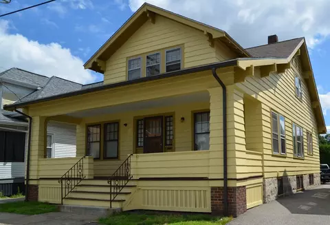 44 Hussey St, New Bedford, MA 02740