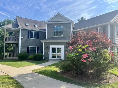 215 Longmeadow Rd #405, Taunton, MA 02780