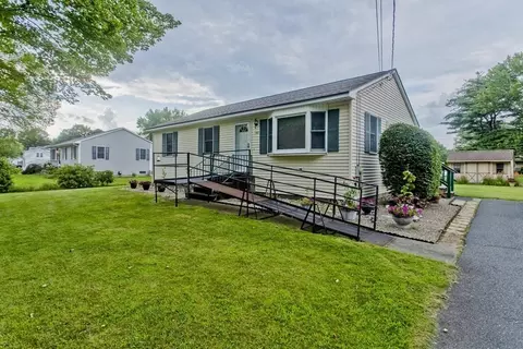 165 Ferry St, Easthampton, MA 01027 photo 3