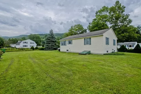 165 Ferry St, Easthampton, MA 01027 photo 5