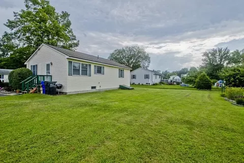 165 Ferry St, Easthampton, MA 01027 photo 4