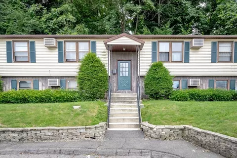 115 South St #8, Chicopee, MA 01013