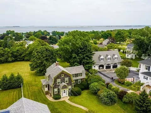 261 Court St, Plymouth, MA 02360