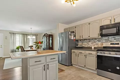 29 Florence St, Fall River, MA 02720 photo 8
