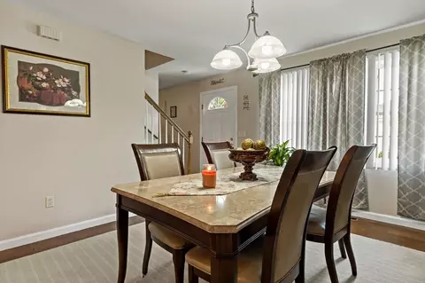 29 Florence St, Fall River, MA 02720 photo 3
