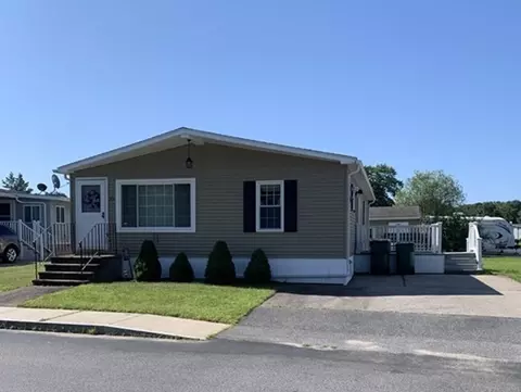 10 Queens Rd, Attleboro, MA 02703