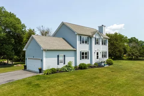 41 Deerfield Ln, Dartmouth, MA 02747