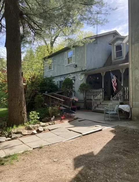 141 White Birch St, Leicester, MA 01524