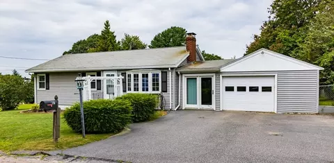 17 Deluca Rd, Milford, MA 01757