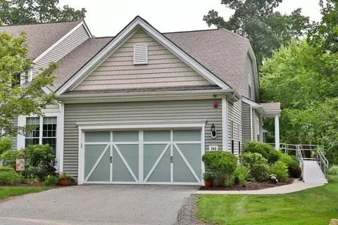 245 Sand Trap Ct #245, Northbridge, MA 01534