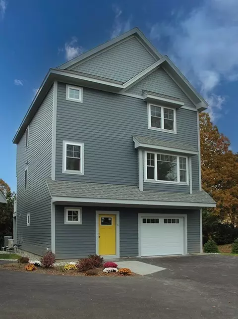 29 Sherman Ave #E, Northampton, MA 01060