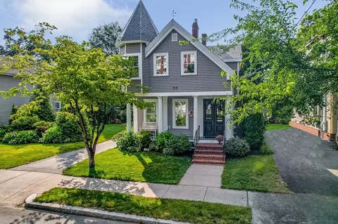 100 Cottage St, Melrose, MA 02176