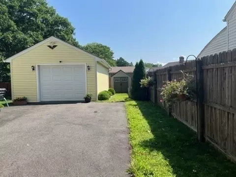 44 Wallace Ave, Chicopee, MA 01020 photo 30