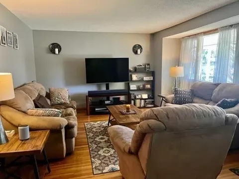 44 Wallace Ave, Chicopee, MA 01020 photo 9