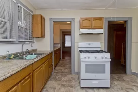 45 Orlando St, Springfield, MA 01108 photo 11