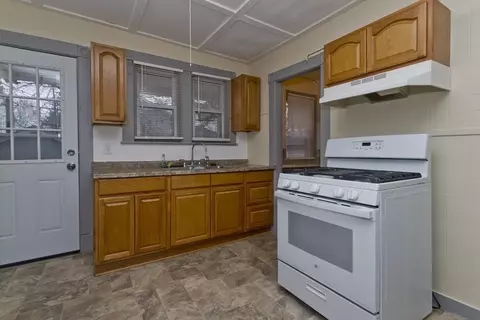 45 Orlando St, Springfield, MA 01108 photo 10