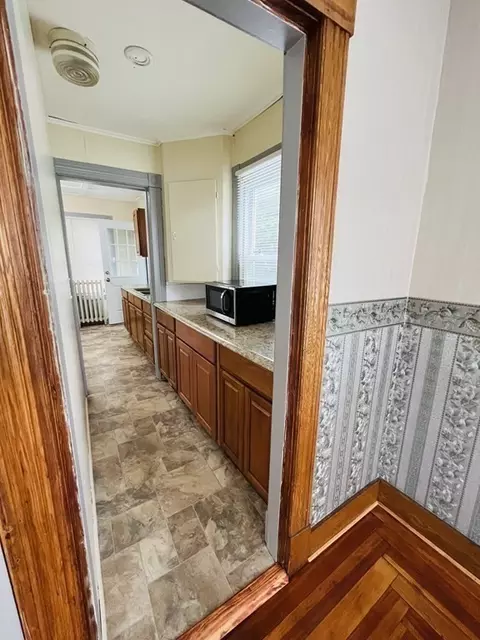 45 Orlando St, Springfield, MA 01108 photo 8