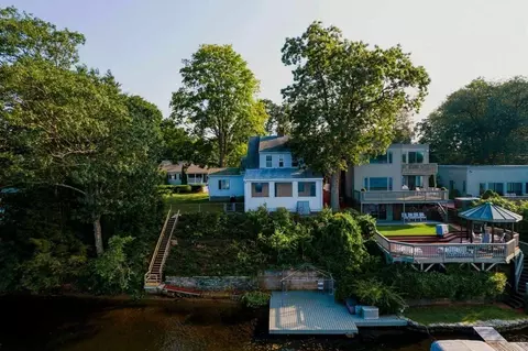 61 Birch Island Rd, Webster, MA 01570 photo 12