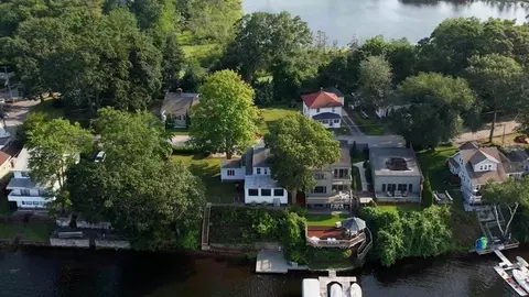 61 Birch Island Rd, Webster, MA 01570 photo 4