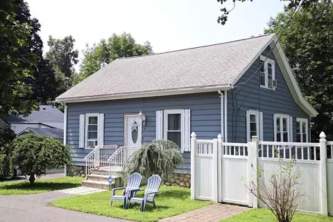 61 Riverbank Rd, Saugus, MA 01906
